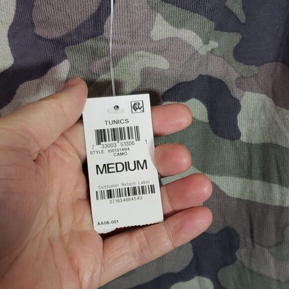 Inc Camo-Print Off-The-Shoulder Cutout Tunic Top Green Size Medium (AI) - Picture 3 of 9